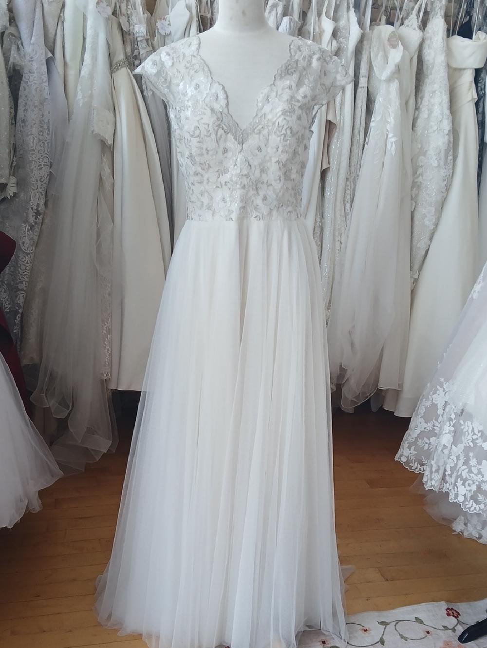 Ivory A-Line Lace Bodice Tulle Skirt Wedding Dress